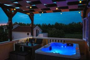 New Luxury apartment Sun@set with Jacuzzi and wonderful view